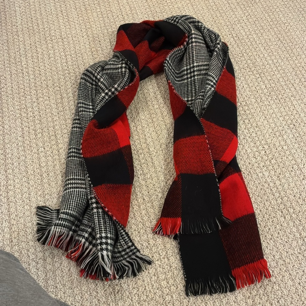 Reversible Plaid Black and Red Scarf